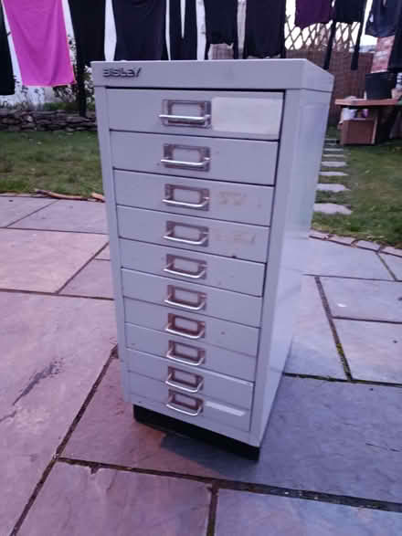 Photo of free Metal drawer unit (Sutton Courtenay OX14) #1