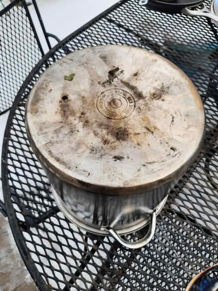 Photo of free BIG SS stockpots (Kingston, NY, nearK-R bridge) #2