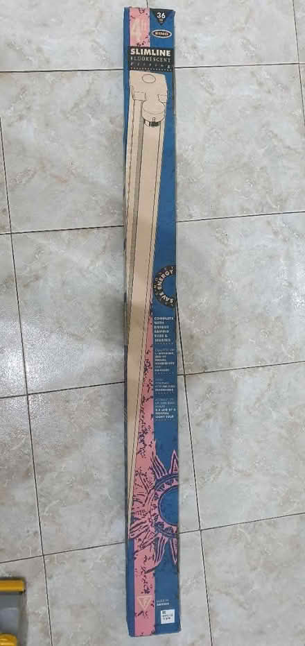 Photo of free 4ft Fluorescent unit (SK3) #3