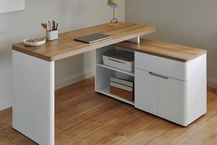 Photo of desk (Horsham) #1