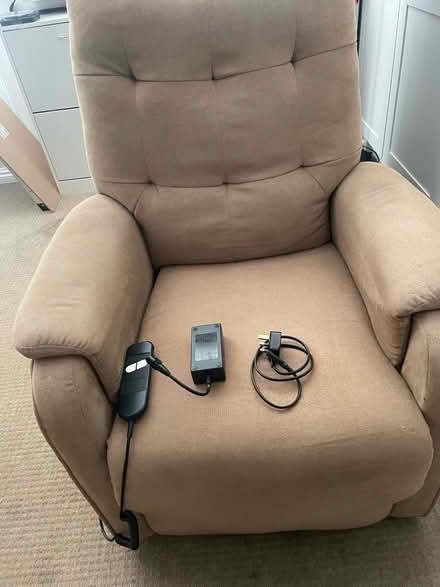 Photo of free Rise and recline chair (Ducklington OX29) #1