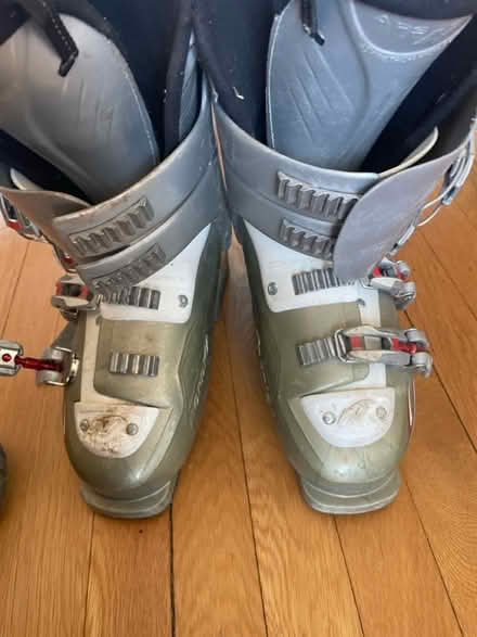 Photo of free ski boots womens (Chevy Chase DC) #1