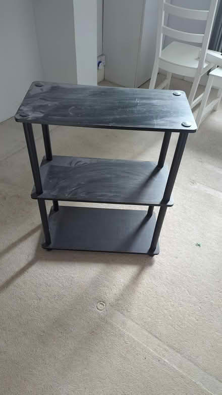 Photo of free shelf (SW17) #1