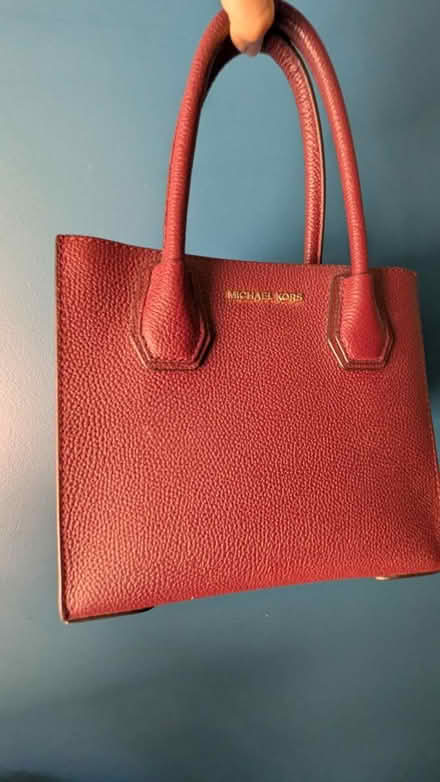 Photo of free 2 purses (Hayward Downtown) #1