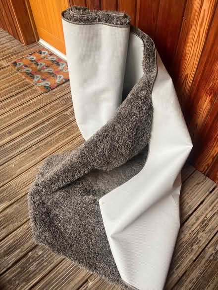 Photo of free Grey rug (Piccadilly M4) #1