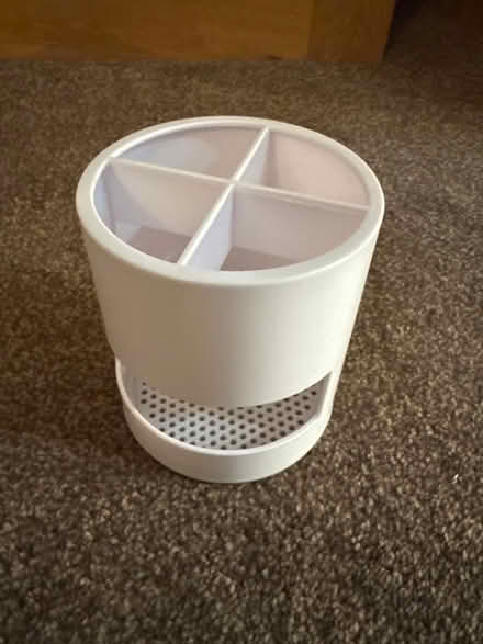 Photo of free Pencil or utensil pot (Finsbury Park N7) #1