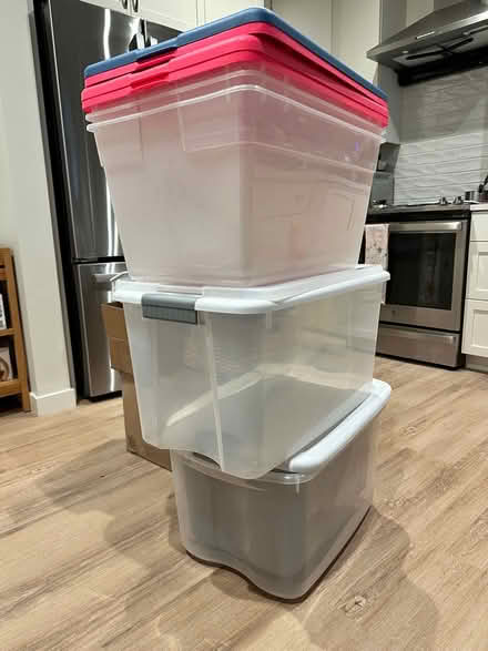Photo of free plastic bins with covers (Arlington Center) #1
