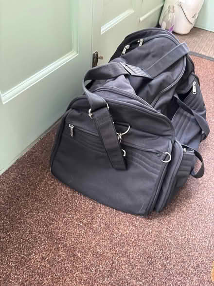 Photo of free Black zipped hold-all (Marryat Road SW19) #3