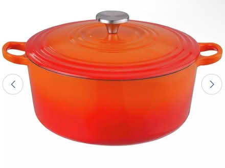 Photo of Cast iron Dutch oven/ Casserole (Spottiswoode EH9) #1