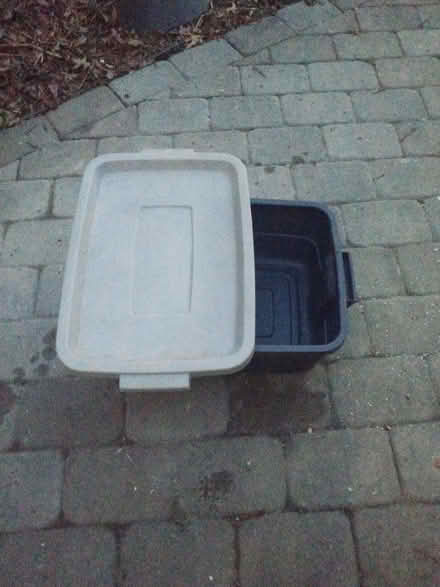 Photo of free Rubbermaid plastic tub (Hill East DC) #1