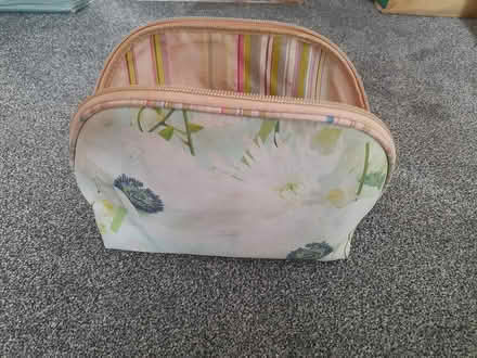 Photo of free Sponge bag (Chesterfield, S41) #2