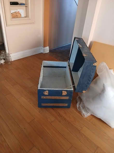 Photo of free Trunk (Yonge and Sheppard) #3