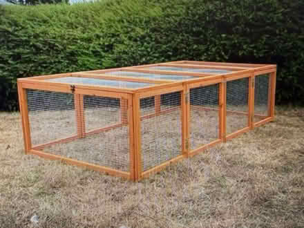 Photo of Outside runs (Bedfont TW14) #1