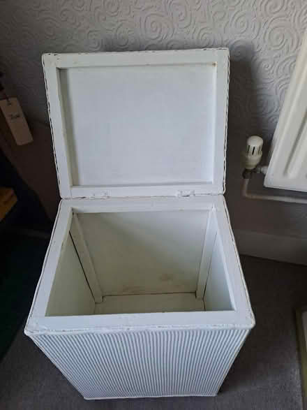 Photo of free Lloyd Loom style laundry basket (Bohemia TN37) #2