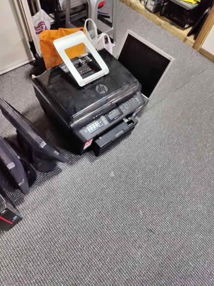 Photo of free Desktops (birstall LE4) #3