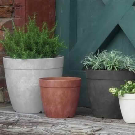 Photo of planters pots (Somerville) #1