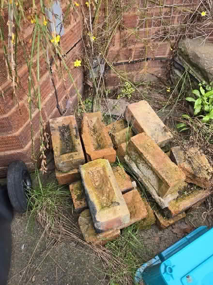 Photo of free Various bricks (Brandwood End B14) #1