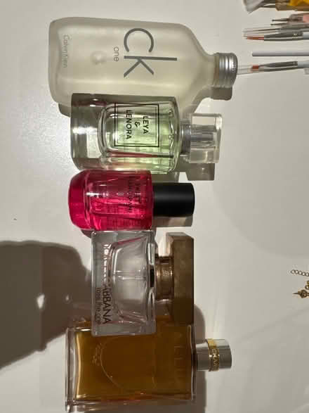 Photo of free Selection of perfumes (SE19) #1