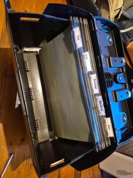 Photo of free document lock box (Henley RG9) #2