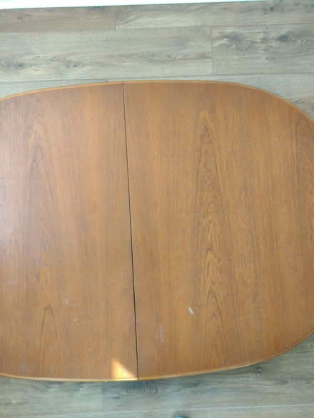 Photo of free Lovely polished wood Extendable dining table (Alresford CO7) #3