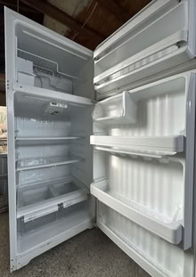 Photo of free GE Refrigerator (SE Tacoma, Washington) #2