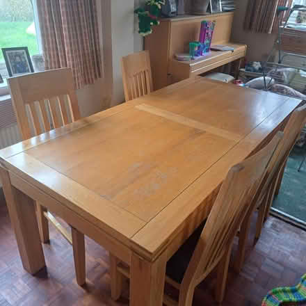 Photo of free Dining table extendable 1.8m x 0 9m (CM1 springfield) #1