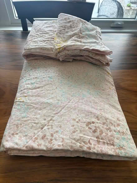Photo of free 100% cotton King Duvet cover+cases (Kanata Lakes) #1