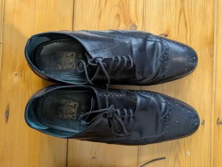 Photo of free 4 pairs of mens shoes Size 9.5 /10 (Tooting SW17) #1