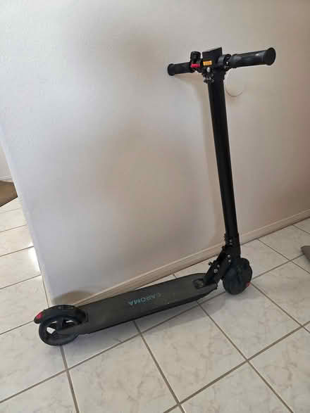 Photo of free E-scooter (NE Albuquerque) #1