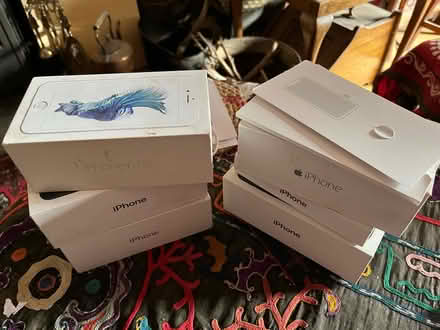 Photo of free iPhone boxes #6 (Guildford area GU1) #1
