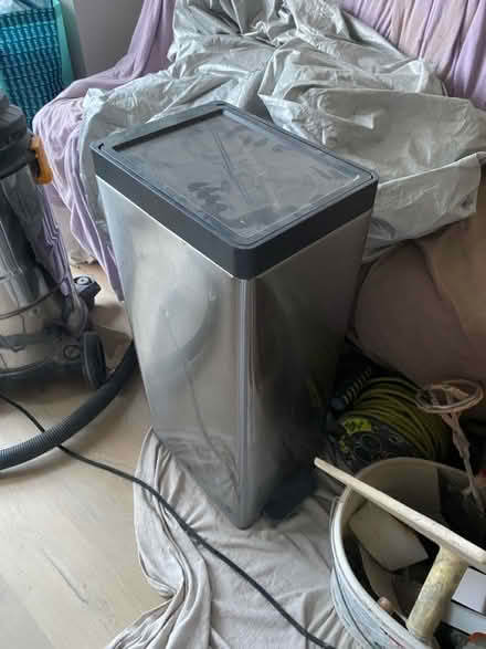 Photo of free Tall kitchen bin (Chorlton M21) #1
