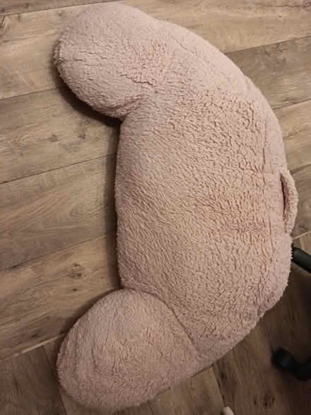 Photo of free Large wraparound cushion (New Alresford SO24) #1