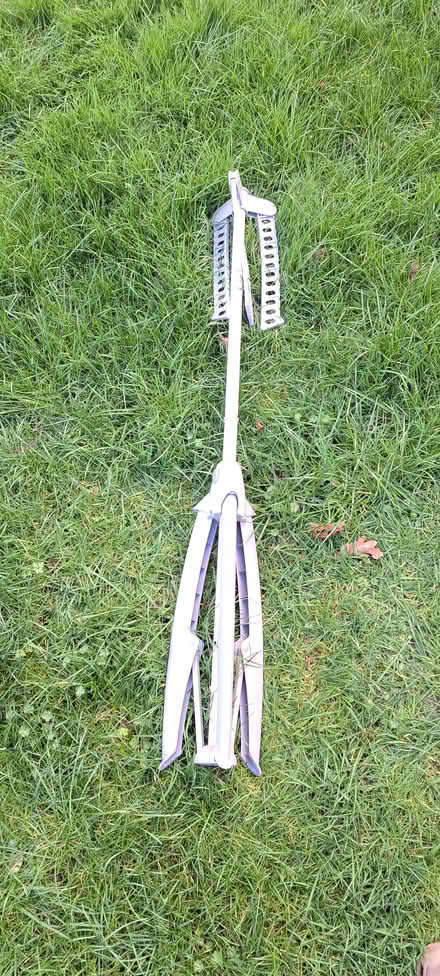 Photo of free Cloths hanger (Poolbrook WR14) #1