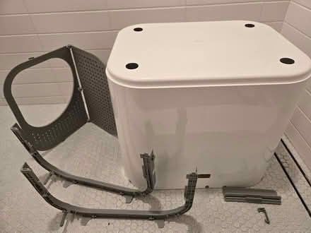 Photo of free ModKat litter box with all pieces (Capitol Hill 20003) #1