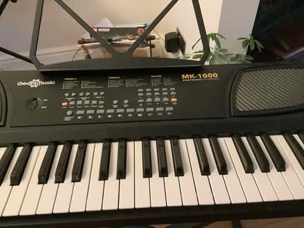 Photo of free Electric Keyboard (Stanwell Village TW19) #4