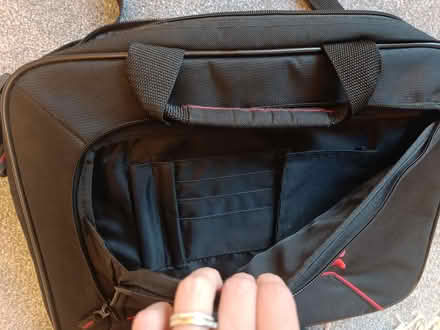 Photo of free Hp laptop satchel (Hove BN3) #4