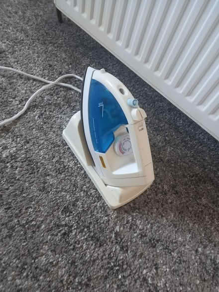Photo of free Steam iron (Edinburgh EH11) #2