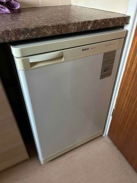 Photo of free Bosch fridge (Toton NG9) #3