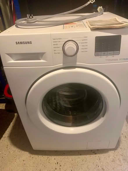 Photo of free Samsung washing machine (Basingstoke RG22 Hatch Warren) #1