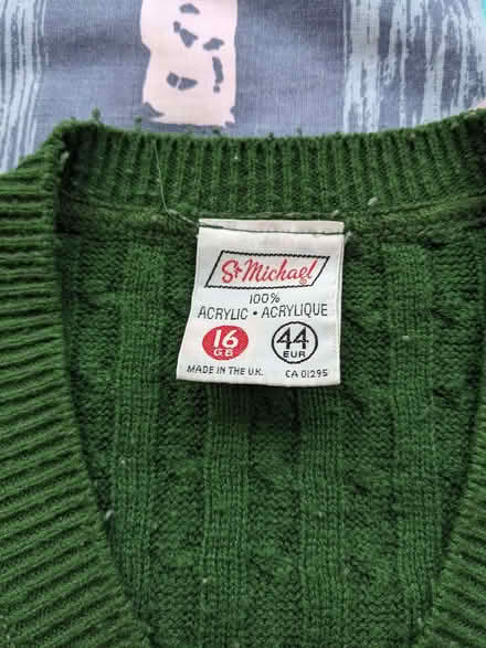 Photo of free Green jumper (ex WRVS) (Caversham Park RG4) #3