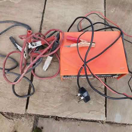 Photo of free Battery charger and jump leads (DE21) #2
