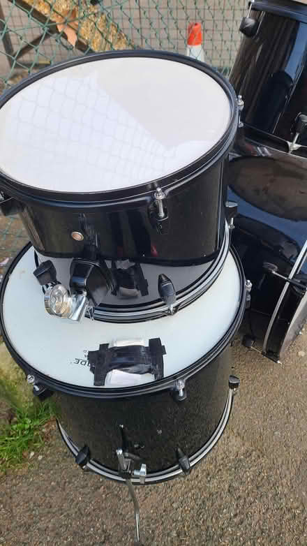 Photo of free Old set of drums (SE10 8JZ) #2