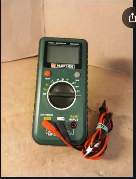 Photo of Voltage testing pen/ screw driver (Alcester Lanes End B14) #2