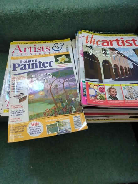 Photo of free Art magazines near Hersham Lidl (Kt12 4lb) #1