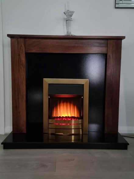Photo of free electric fireplace with surrounding (London TW12) #2