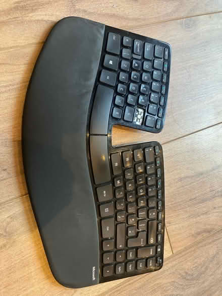Photo of free FAULTY Microsoft Sculpt keyboard (E32ut) #1