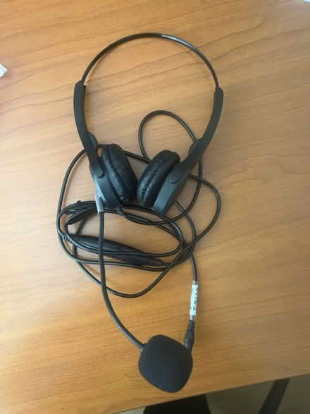 Photo of free Callez Headset for laptop (Whyteleafe, CR3) #1