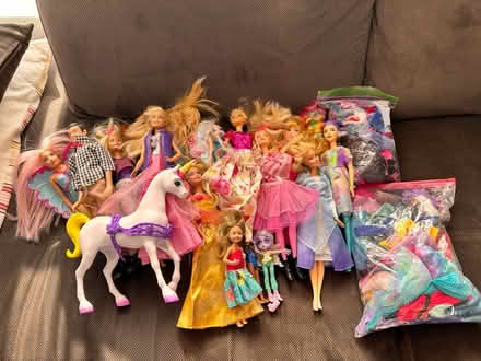 Photo of free Barbie dolls (MK11 Fairfields) #1