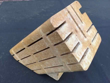 Photo of free Wooden knifeblock (Putnoe MK41) #3