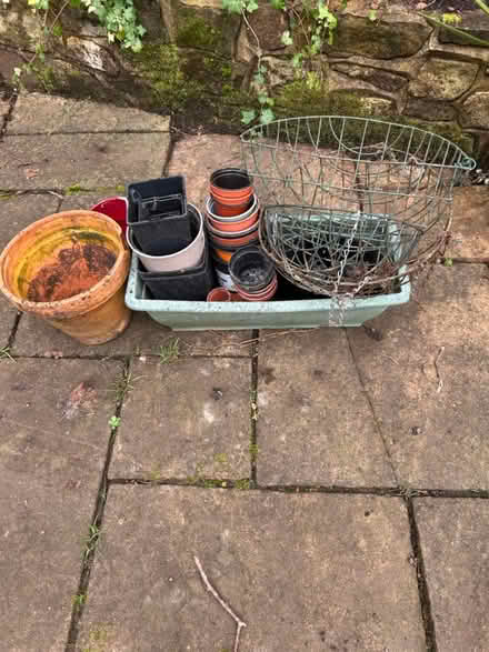Photo of free Garden pots and hanging baskets (Tunbridge Wells) #1
